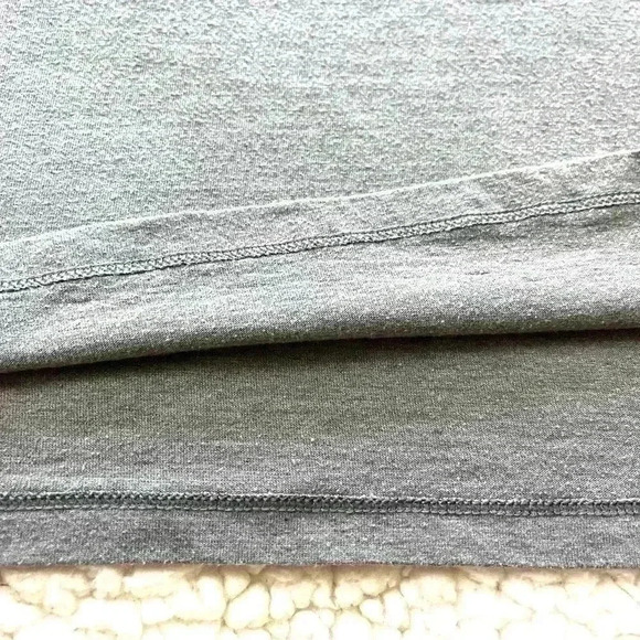 The North Face Gray Cotton Blend V-Neck Cap Sleeve “YOSEMITE” Tee Size XL - Picture 11 of 15
